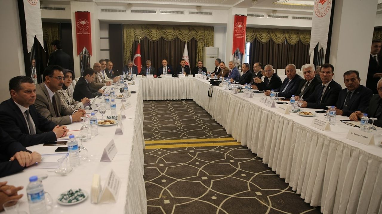 TBMM Zirai Don Olayını Araştırma Komisyonu Niğde'de İstişare Toplantısı Düzenledi