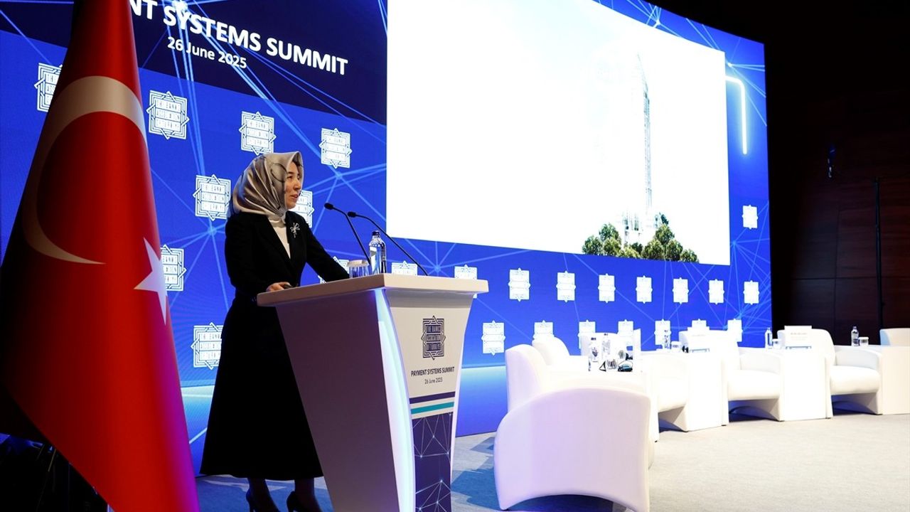 TCMB Başkan Yardımcısı Hatice Karahan, Ödeme Sistemleri Zirvesi'nde Gelişmeleri Paylaştı