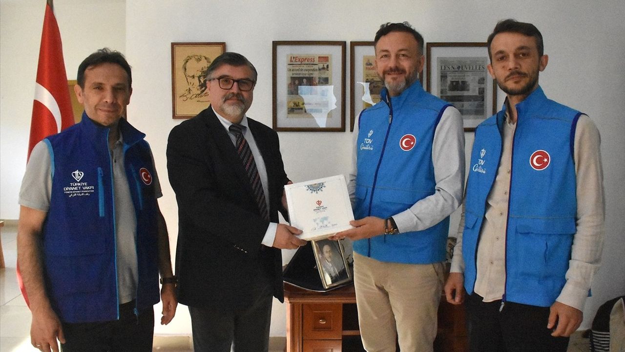 TDV Heyeti Antananarivo Büyükelçisi Çubukçu'yu Ziyaret Etti