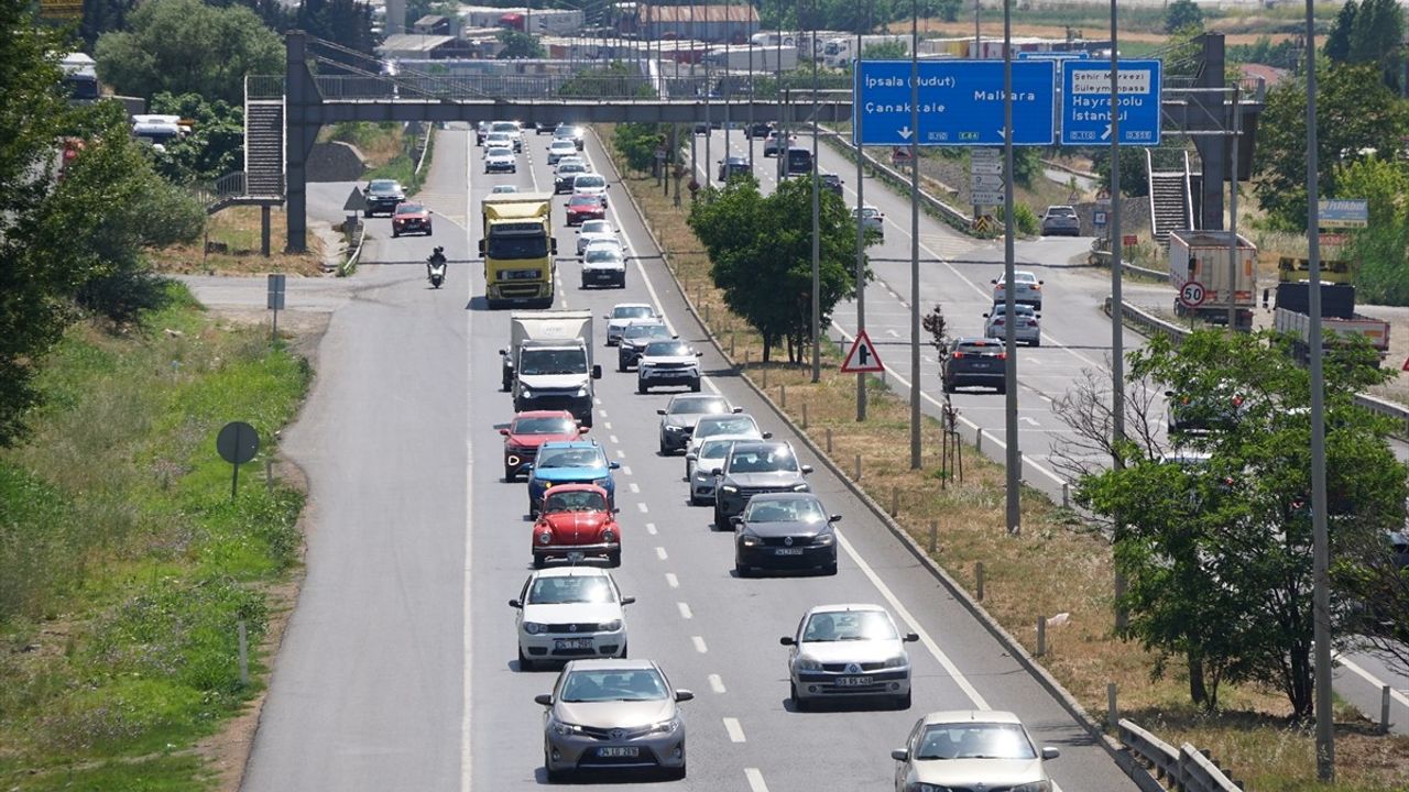 Tekirdağ-İstanbul Yolunda Bayram Dönüş Yoğunluğu Başladı