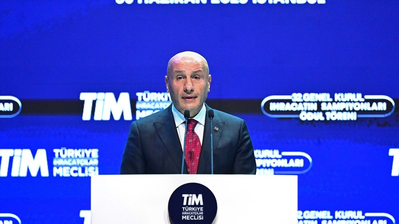 TİM İhracatın Şampiyonları Ödül Töreninde Firmalar Ödüllerini Aldı