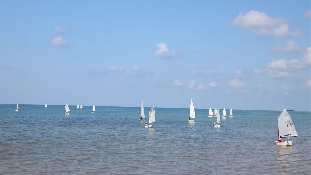 Trabzon'da 1 Temmuz Denizcilik ve Kabotaj Bayramı Yelken Yarışları Başladı