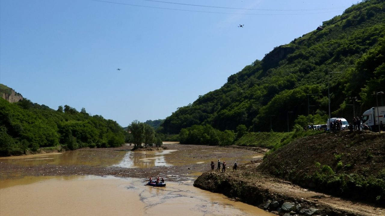 Trabzon'da Kaybolan 72 Yaşındaki Hüseyin Aydın İçin Arama Çalışmaları Devam Ediyor