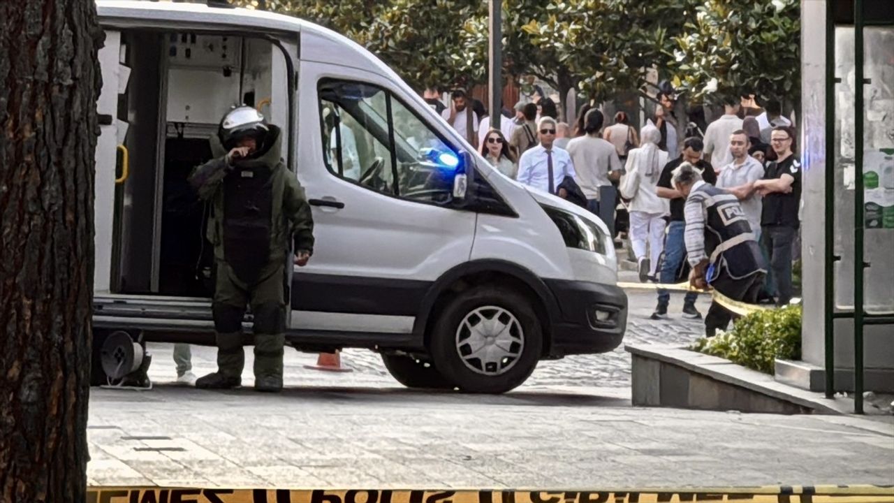 Trabzon'da Şüpheli Çanta Patlatıldı