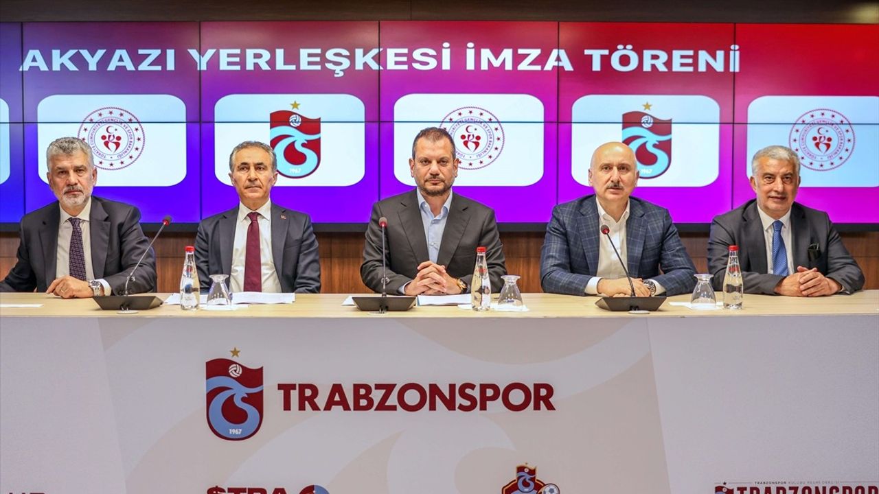 Trabzonspor, Akyazı Yerleşkesi İmza Töreni'ni Gerçekleştirdi
