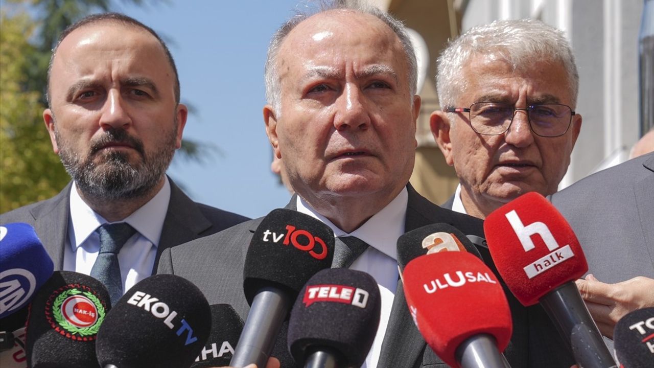 TÜHİS, Kamu İşçileri için İkinci Zam Teklifini Sunarak Görüşmeleri Sürdürüyor