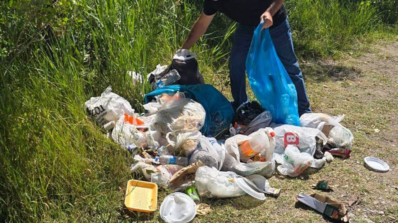 Tunceli Munzur Vadisi'nde Temizlik Çalışması: Ziyaretçilerin Bıraktığı Çöpler Toplandı