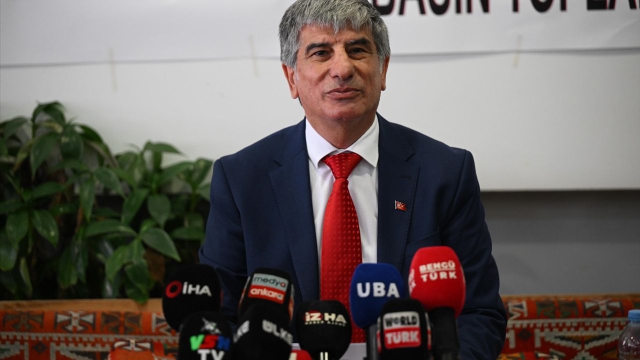 Turgut Lenk, Artı Değer Vanspor FK Başkan Adaylığını Açıkladı