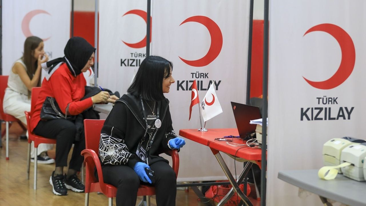 Türk Kızılay, 2,3 Milyon Gönüllü Kan Bağışçısıyla Dünyada 3'üncü Oldu