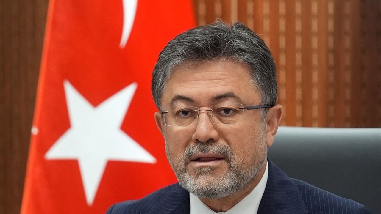 Türk Kızılay'a Kan Bağışı Yapanlar Adına Fidan Dikilecek