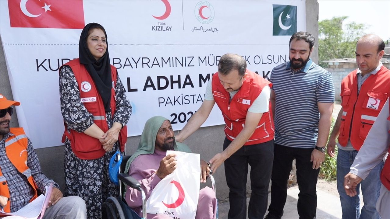 Türk Kızılay, Pakistan’da Kurban Eti Dağıttı