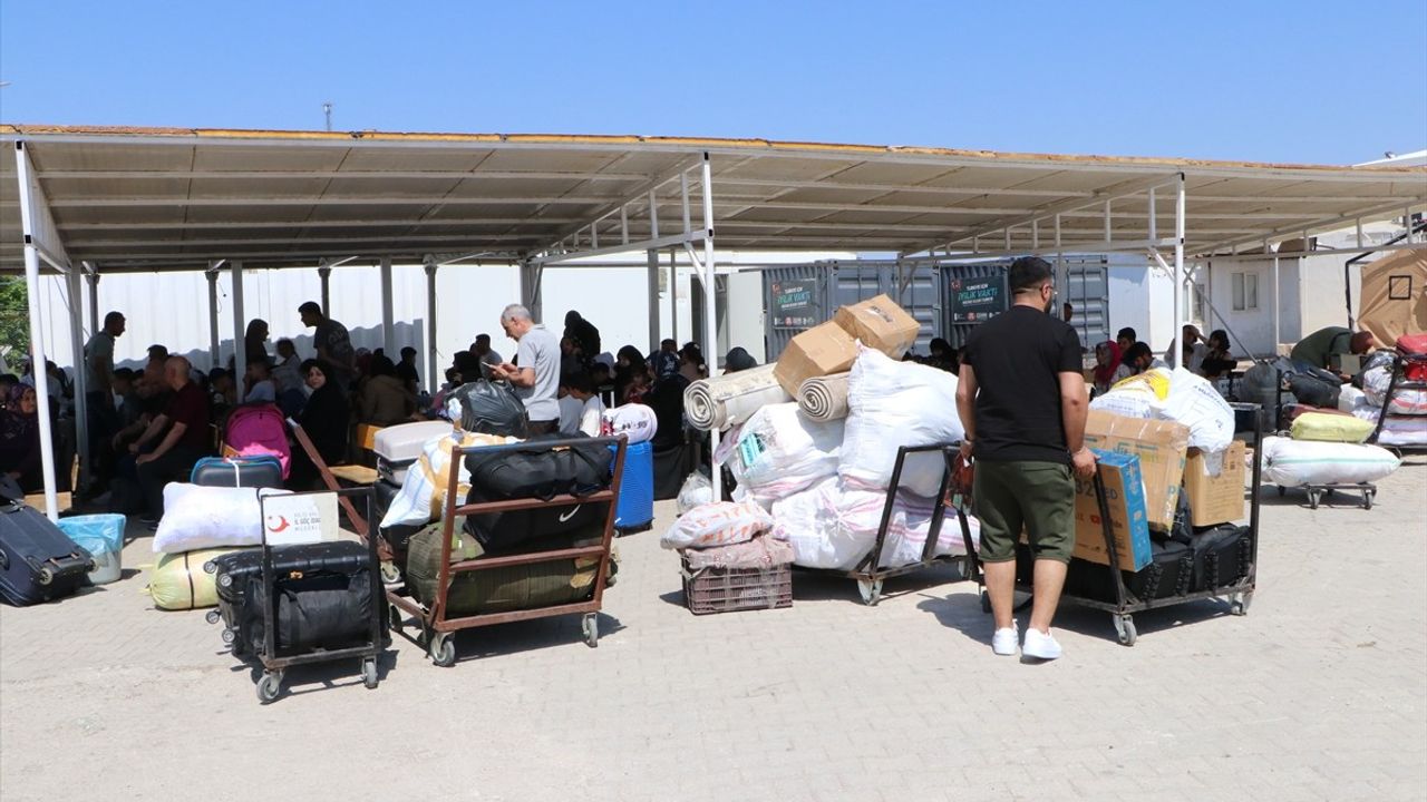 Türkiye'deki Suriyelilerin Ülkelerine Dönüşü Hız Kazanıyor