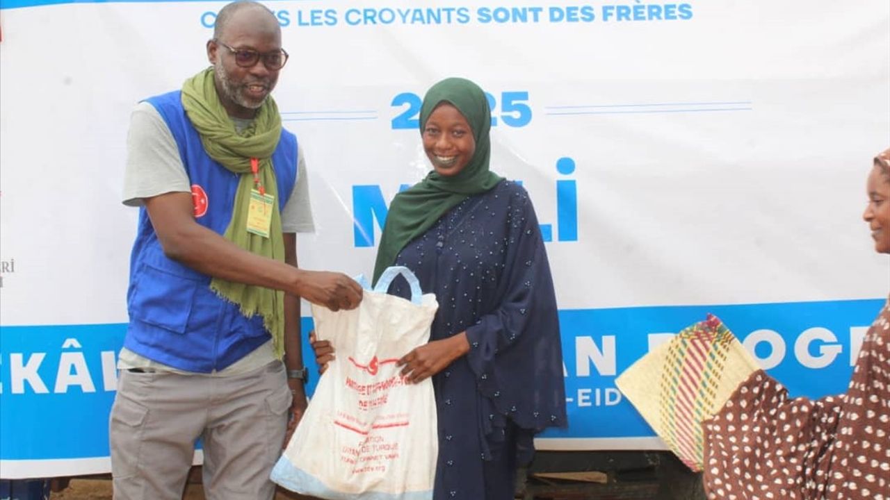 Türkiye Diyanet Vakfı, Mali'deki İhtiyaç Sahiplerine Kurban Etlerini Ulaştırıyor