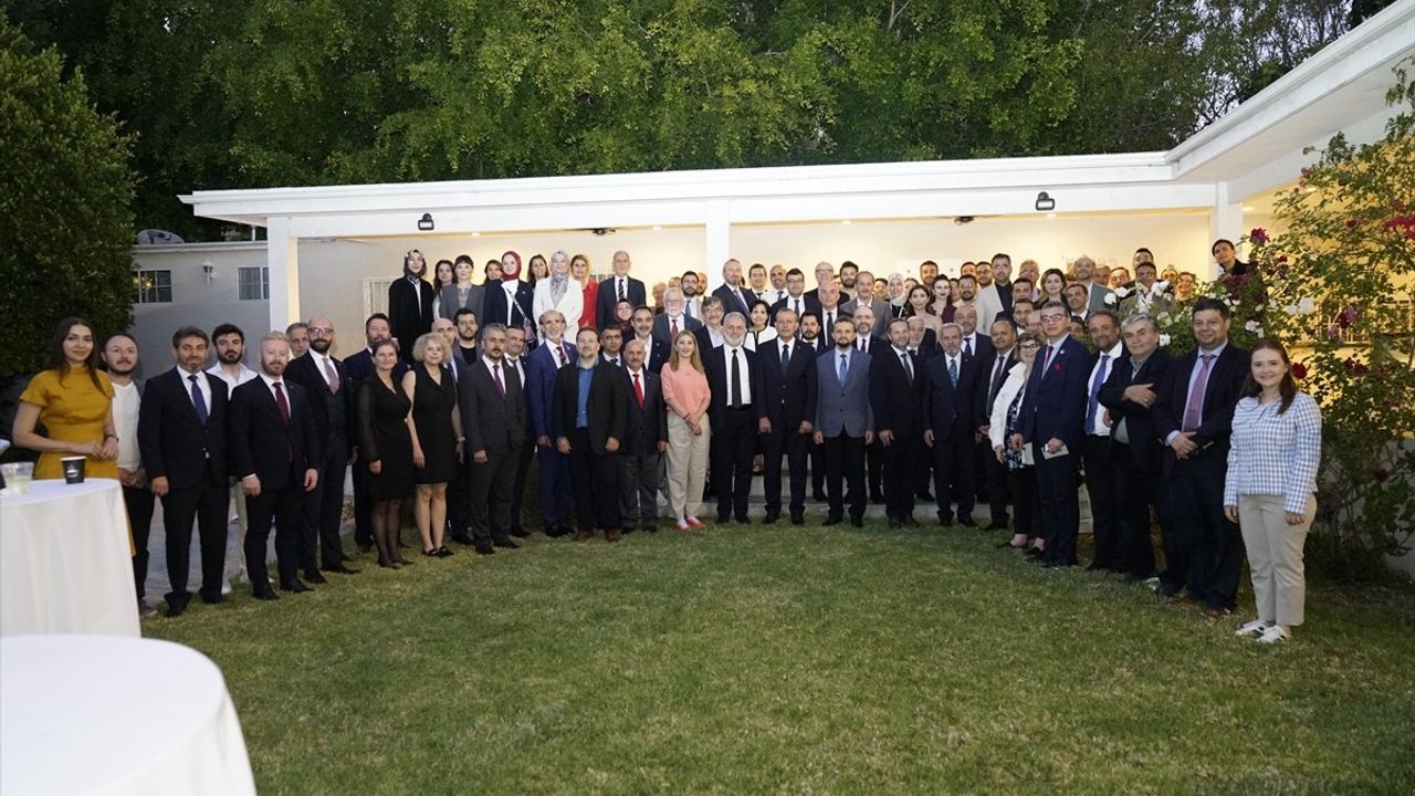 Türkiye’nin Los Angeles Başkonsolosu, Türk Akademisyenlerle NAFSA Fuarı Sonrası Bir Araya Geldi