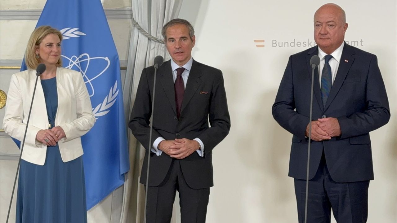 UAEA Başkanı Grossi, İran'ın NPT'den Ayrılma İhtimalini Değerlendirdi