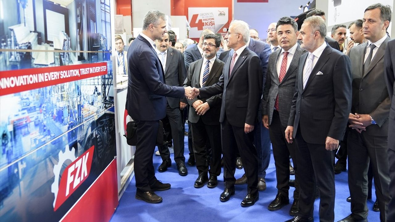 Ulaştırma ve Altyapı Bakanı Uraloğlu, Demir Yolu Sektörüne 500 Milyon TL Destek Müjdesi Verdi