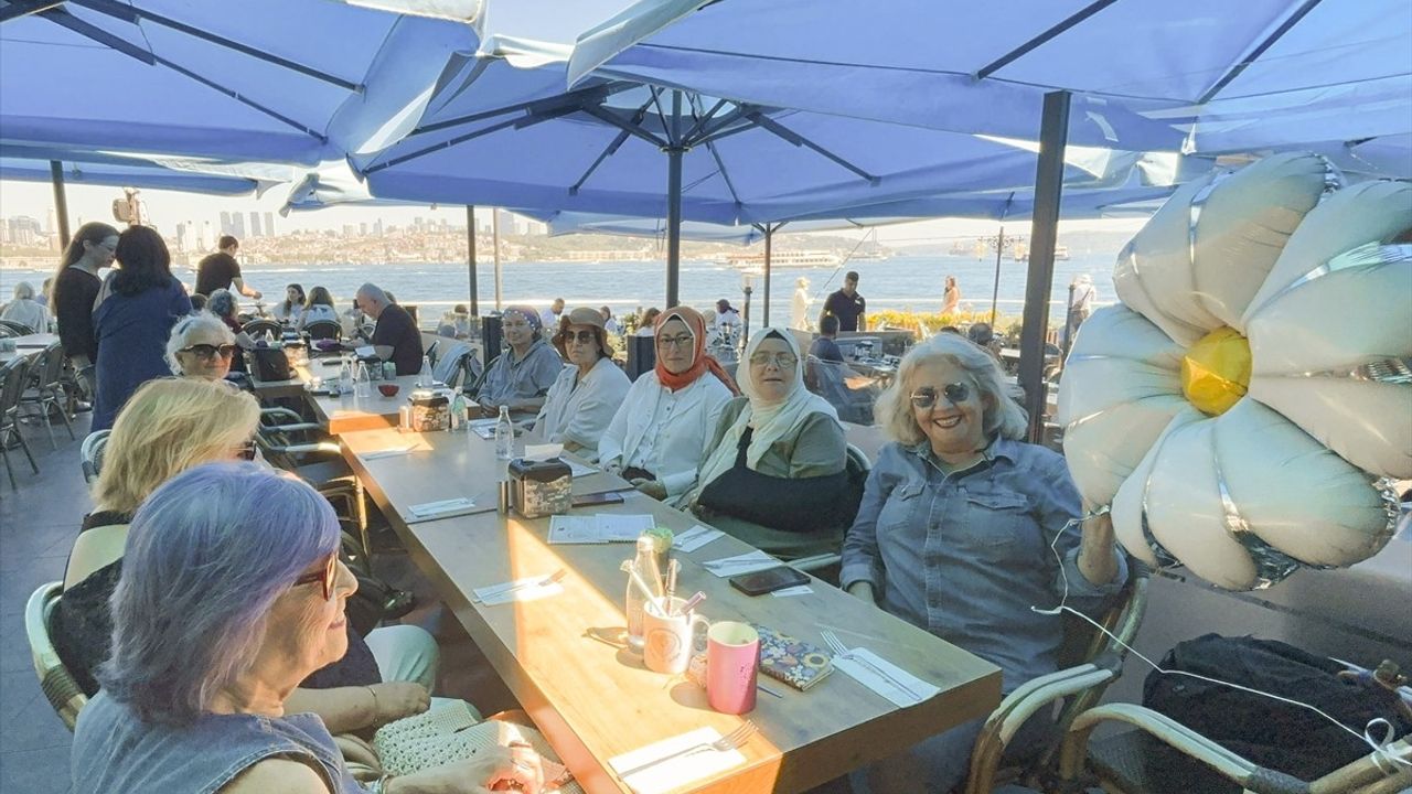 Üsküdar'da Kanser Hastaları ve Yakınları Deneyimlerini Paylaştı