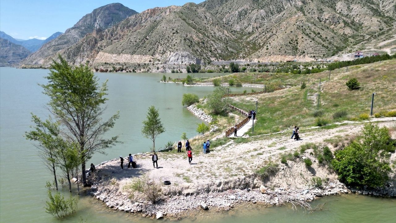 Uzundere'de Dünya Çevre Günü İle Temizlik Etkinliği
