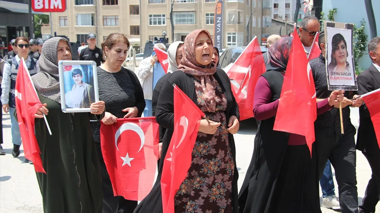 Van'da Aileler, Çocukları İçin Eylemlerini Sürdürüyor