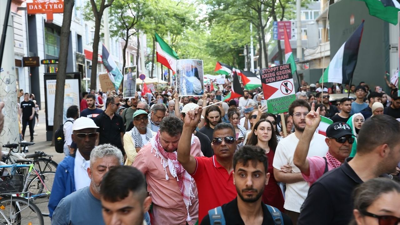 Viyana'da Filistin İçin Büyük Destek Gösterisi Düzenlendi