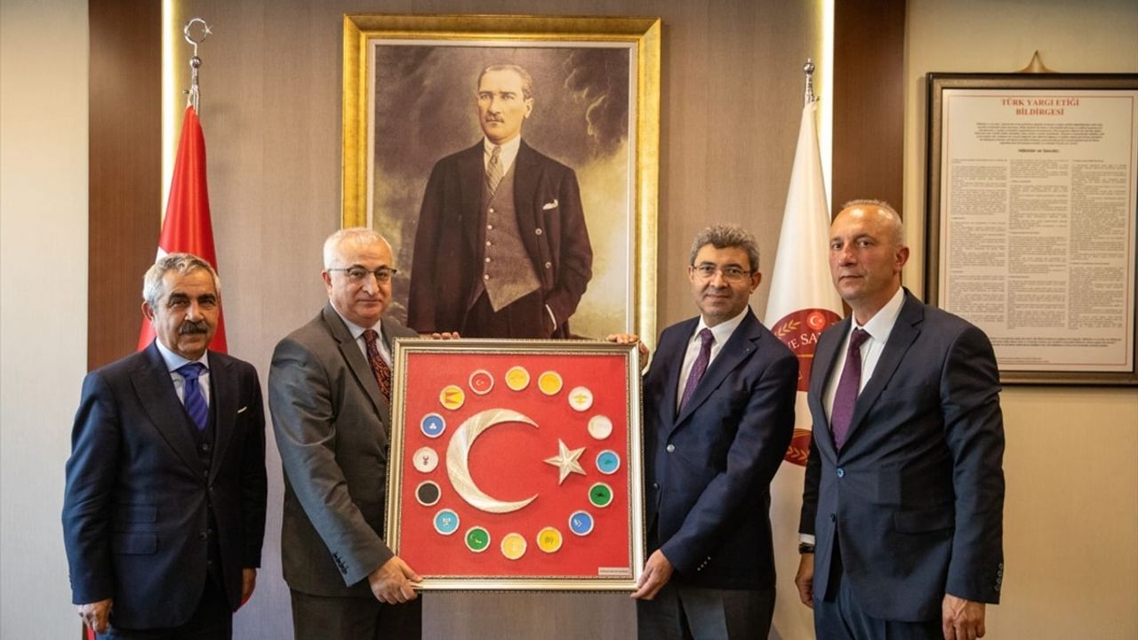 Yargıda Birlik Derneği HSK'yi Ziyaret Ediyor