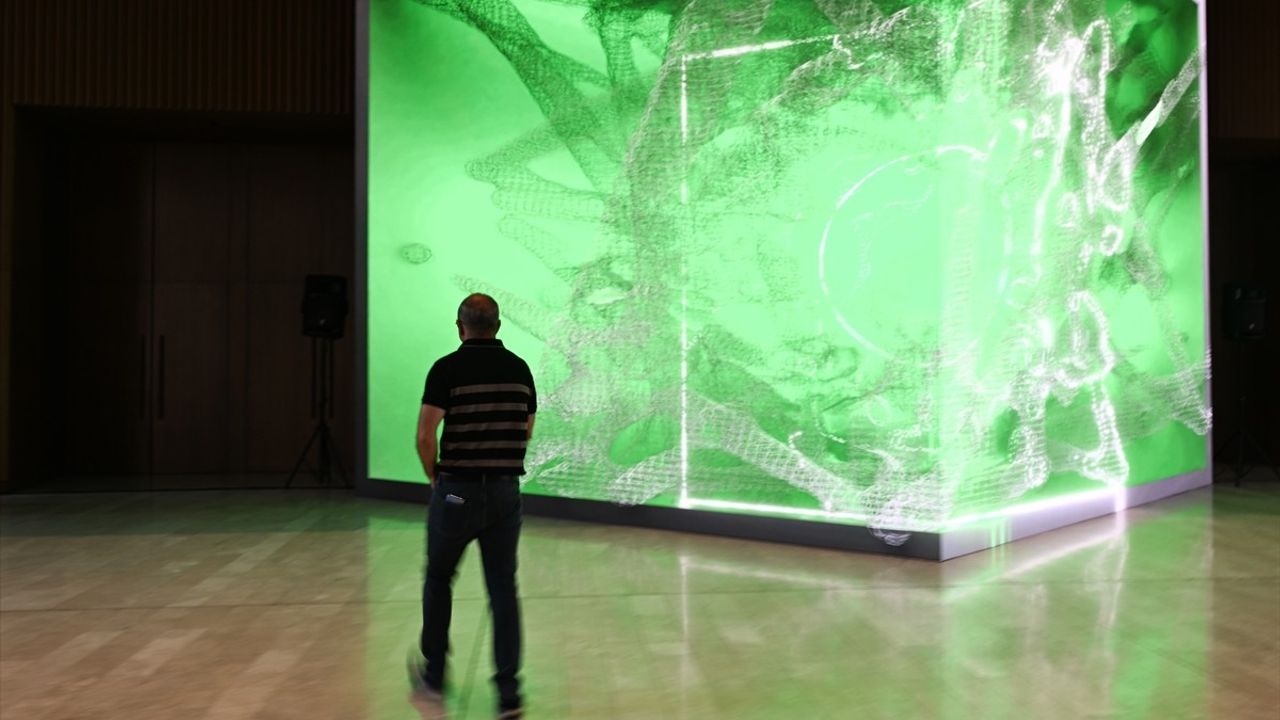 Yeni Medya Sanatçısı Ferdi Alıcı'nın 'Hafıza Anadolu' Eseri İDAF'da Sanatseverlerle Buluşuyor