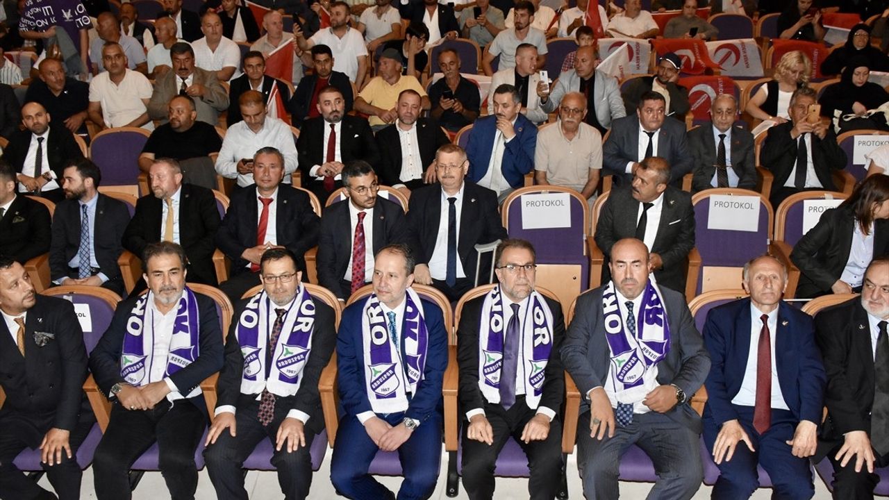 Yeniden Refah Partisi Genel Başkanı Erbakan, Ordu Kongresi'nde Konuştu