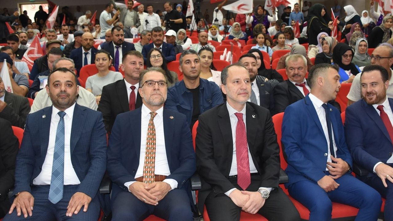 Yeniden Refah Partisi Genel Başkanı Fatih Erbakan, Afyonkarahisar Kongresi'nde İslam Dünyasındaki Saldırılara Dikkat Çekti