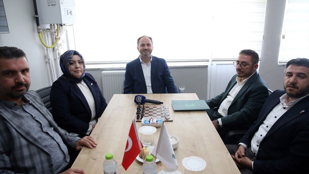 Yeşilay Genel Başkanı Mehmet Dinç, Kastamonu'da Bağımlılıkla Mücadele Vurgusu Yaptı