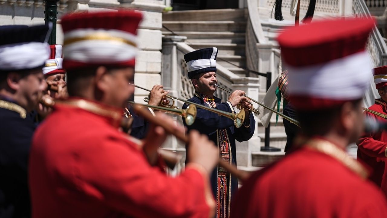 Yıldız Sarayı'nda Mehteran Gösterisi Düzenlendi