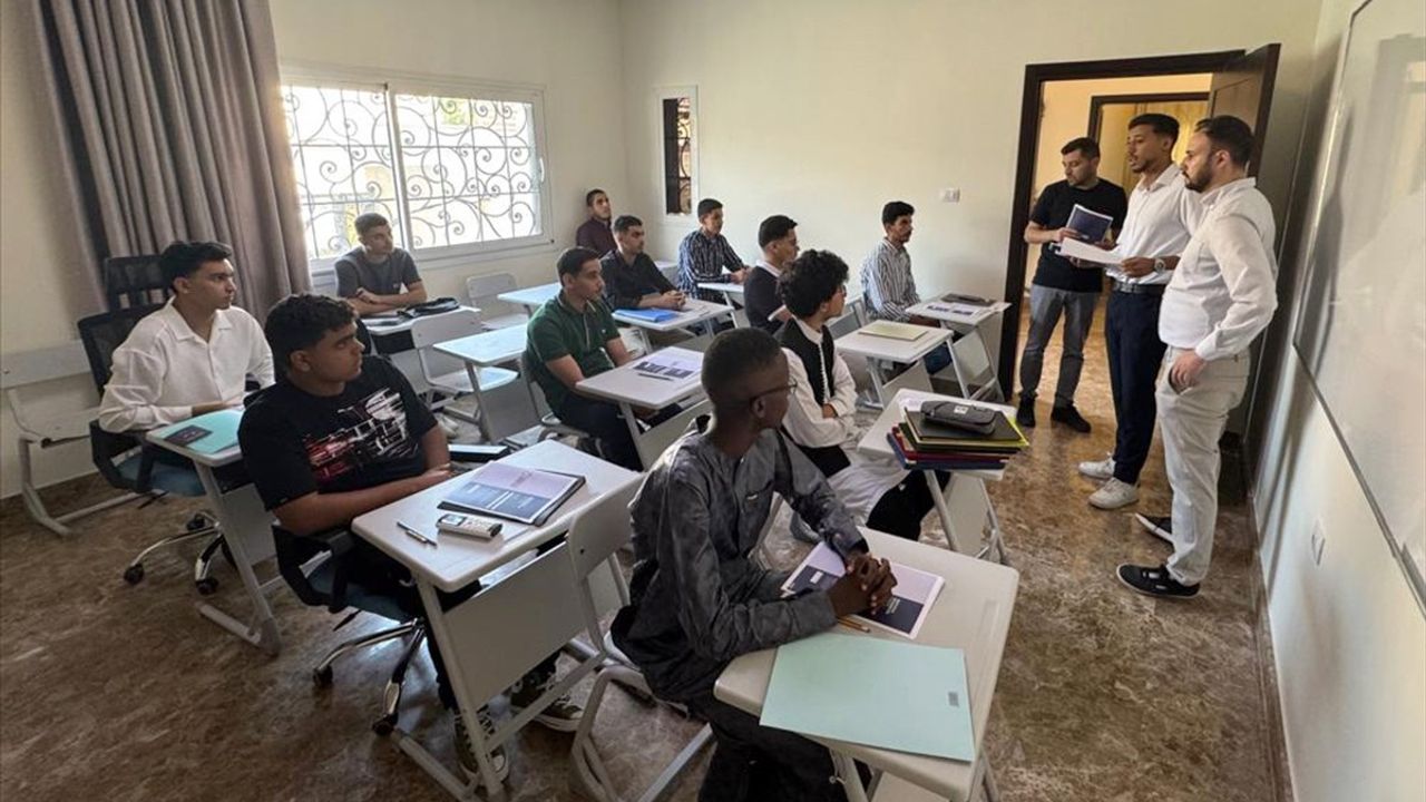 YTB, Libya'da Türkiye Bursları Sınav ve Mülakatlarını Gerçekleştirdi