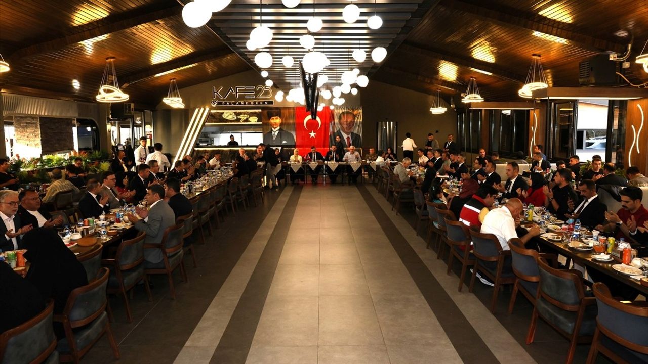 15 Temmuz'da Erzurum ve Ardahan'da Şehit ve Gazi Yakınlarına Yemek Programı Düzenlendi