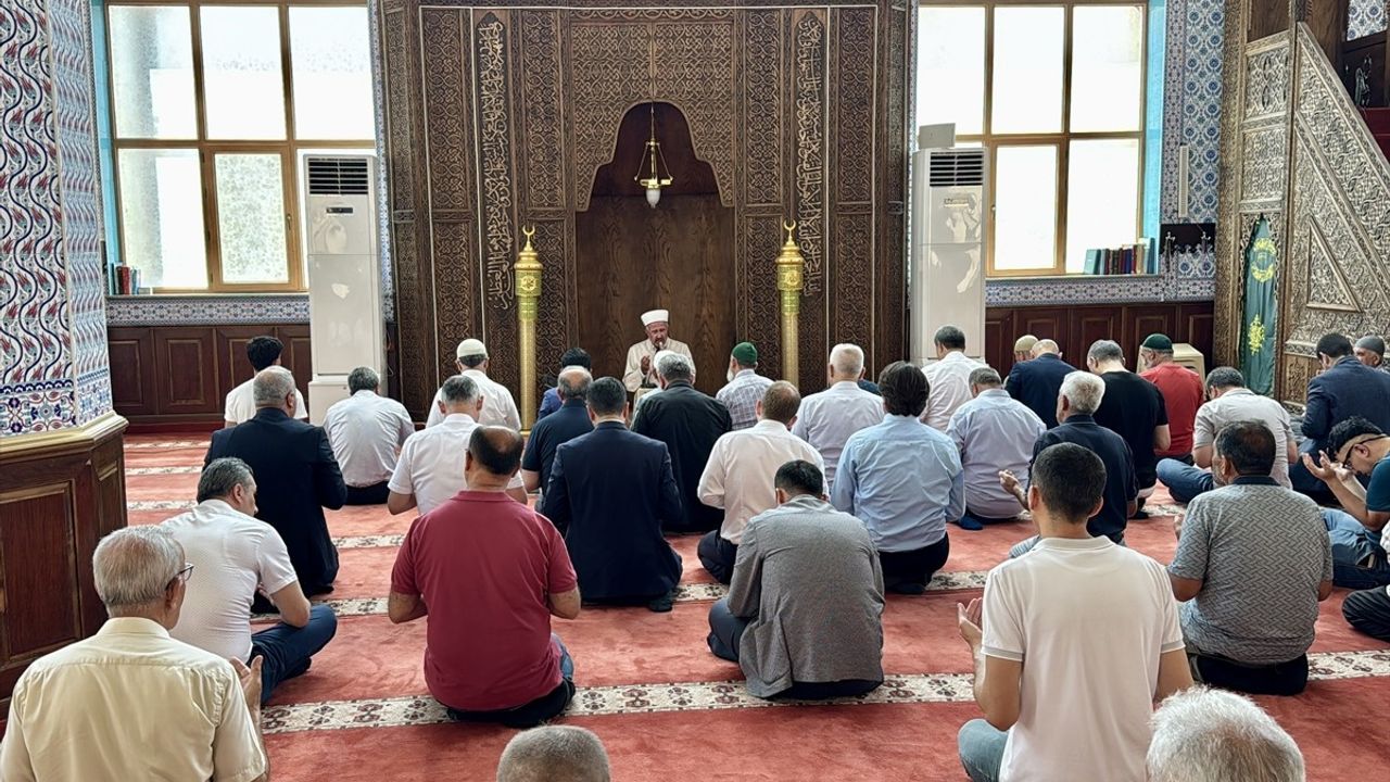 15 Temmuz Demokrasi ve Milli Birlik Günü'nde Kayseri, Kırıkkale ve Kırşehir'de Şehitlik Ziyaretleri Yapıldı