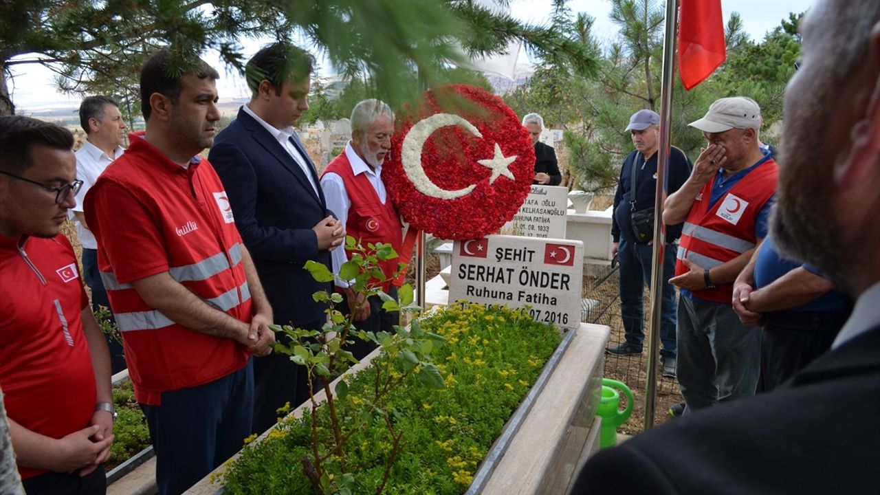 15 Temmuz Şehidi Serhat Önder, Kabri Başında Anıldı