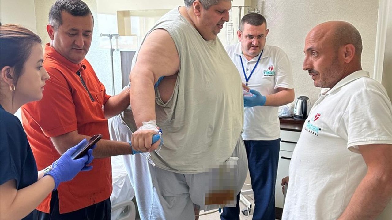 310 Kilogramlık Hasta, Tüp Mide Ameliyatıyla Sağlığına Kavuştu