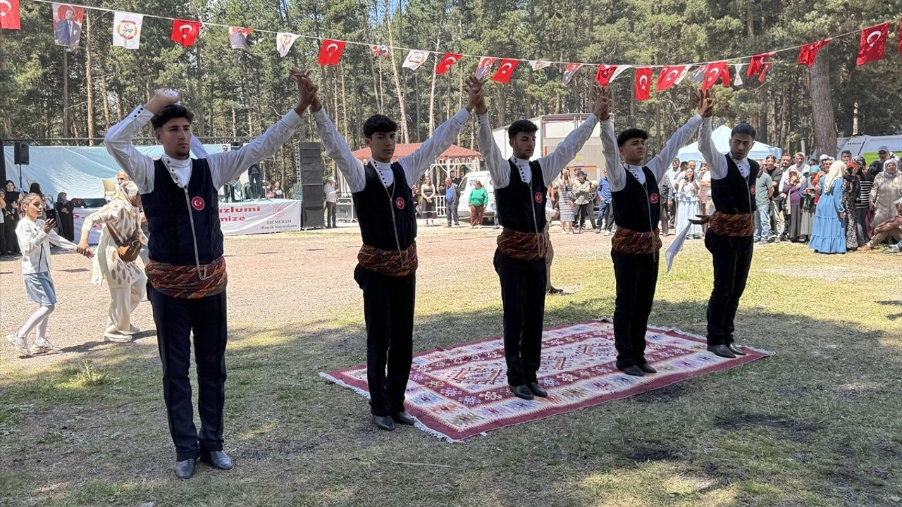 5. Hanaklı Aşık Mazlumi Anma Şenlikleri Ardahan'da Düzenlendi
