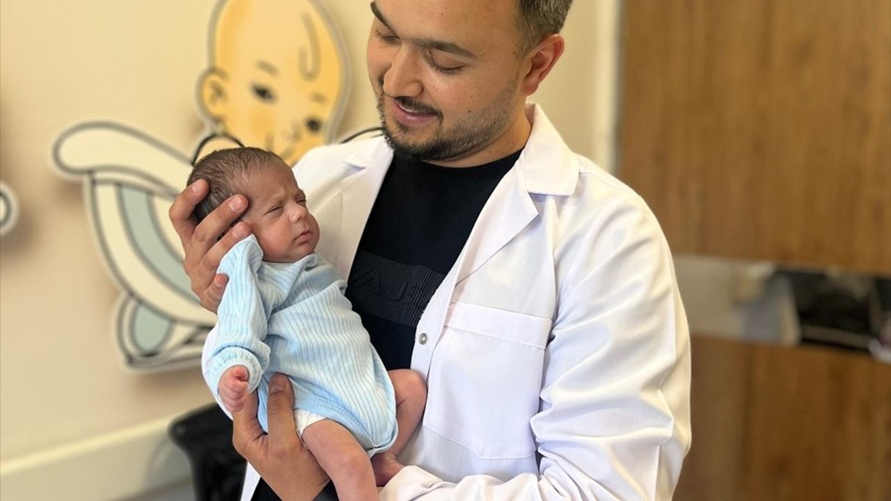 905 Gram Doğan Sevda Bebek, 60 Günlük Tedavi Sürecinin Ardından Taburcu Edildi