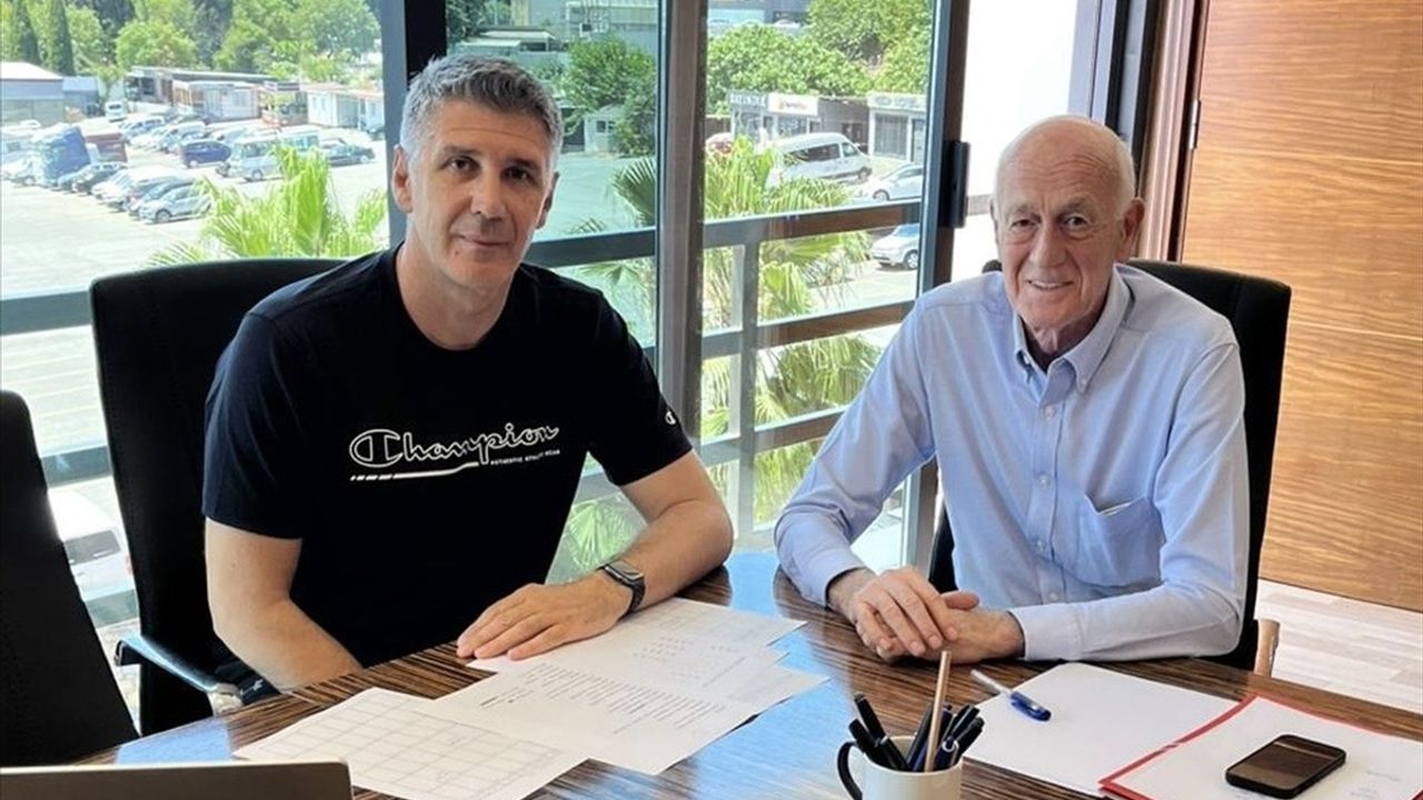 A Milli Erkek Voleybol Takımı'nın Yeni Başantrenörü Slobodan Kovac Oldu