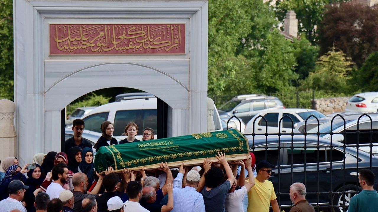 ABD'deki Trafik Kazasında Hayatını Kaybeden Salih Koç, Balıkesir'de Toprağa Verildi