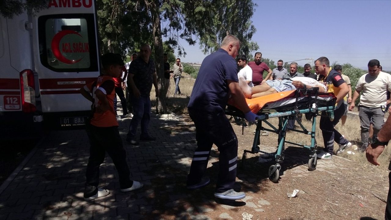 Adana'da Nehre Düşen Kişi İtfaiye Ekipleri Tarafından Kurtarıldı