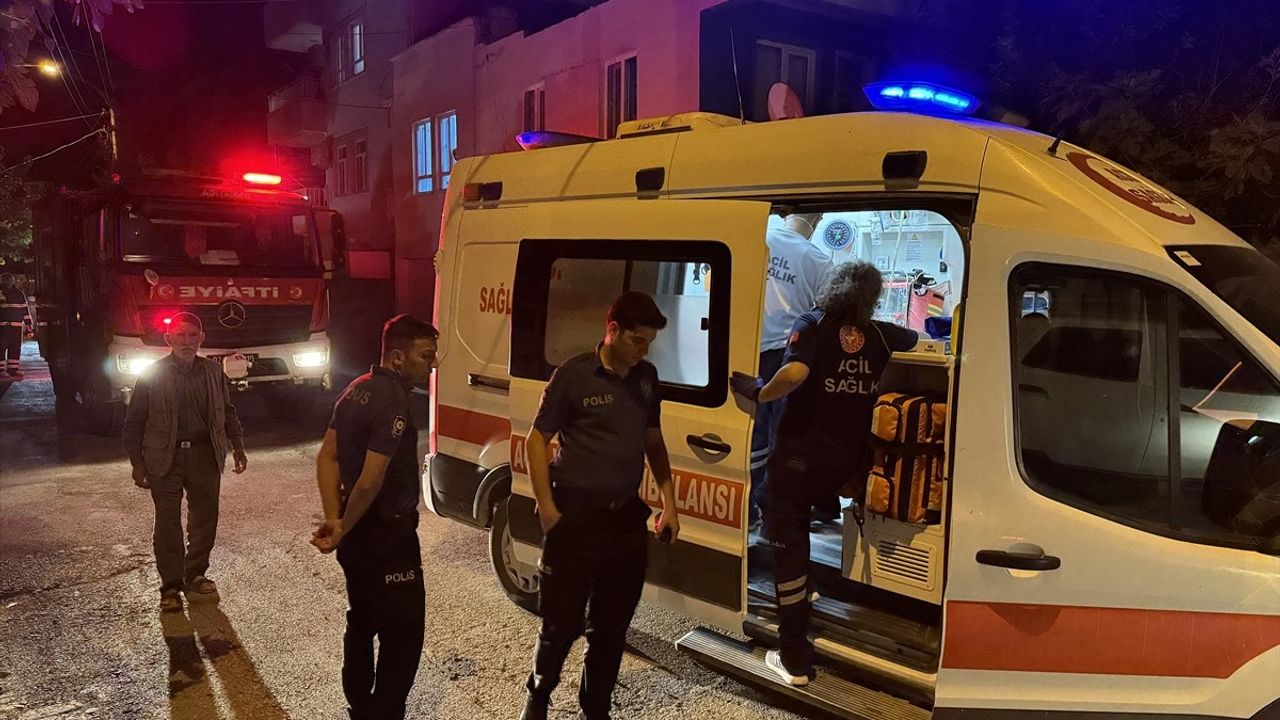 Adıyaman'da Yangın: İki Kişi Dumandan Etkilendi