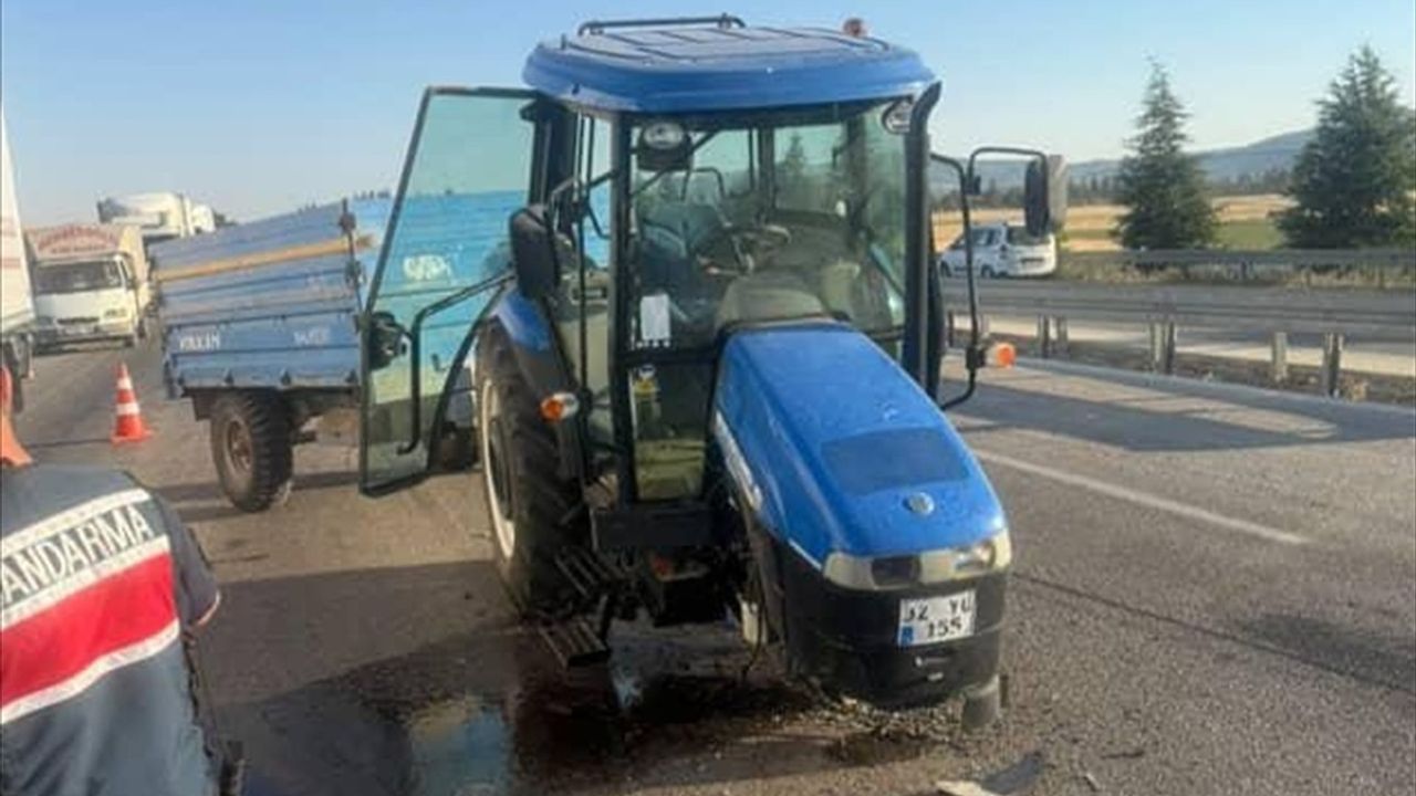 Afyonkarahisar'da Trafik Kazası: Üsteğmen Hayatını Kaybetti, İki Kişi Yaralandı
