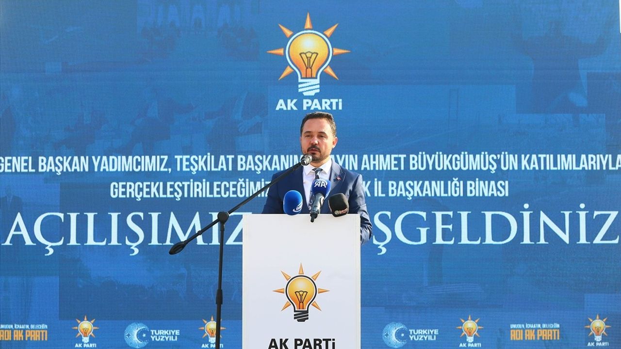 AK Parti Genel Başkan Yardımcısı Büyükgümüş Uşak'ta Açılışta Konuştu