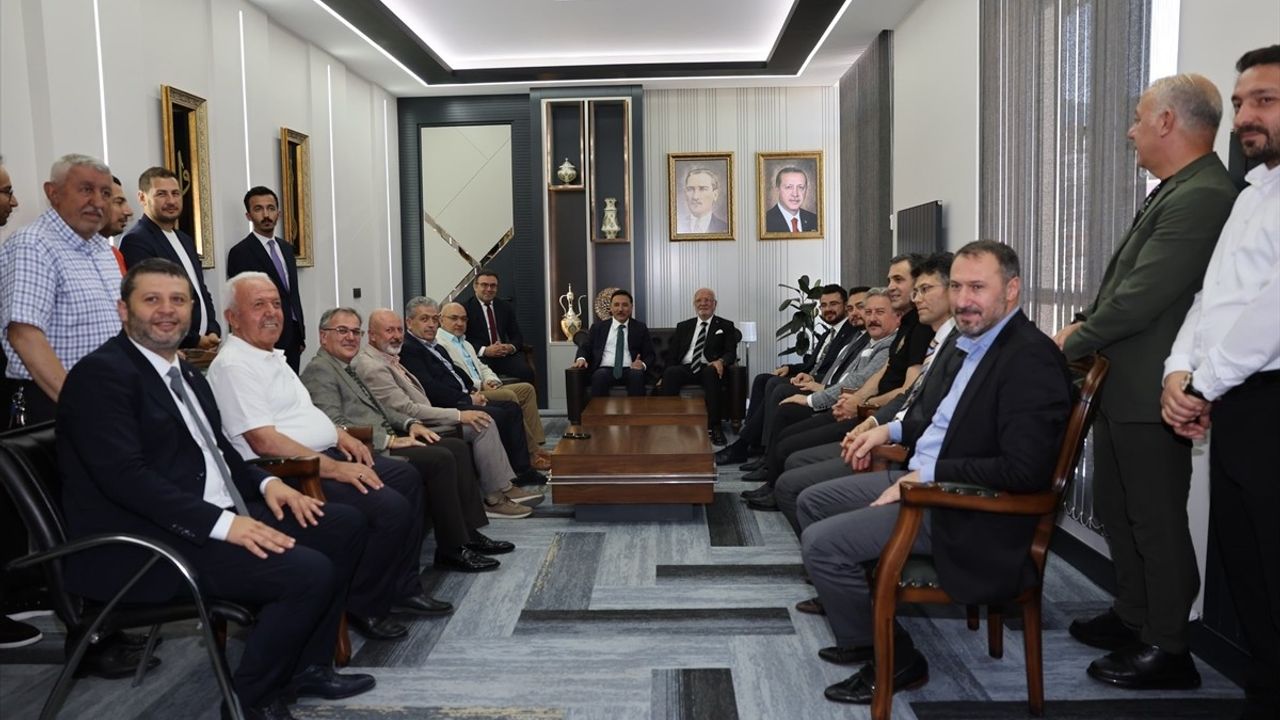 AK Parti Genel Başkanvekili Mustafa Elitaş, Kayseri’de Ziyaretlerde Bulundu