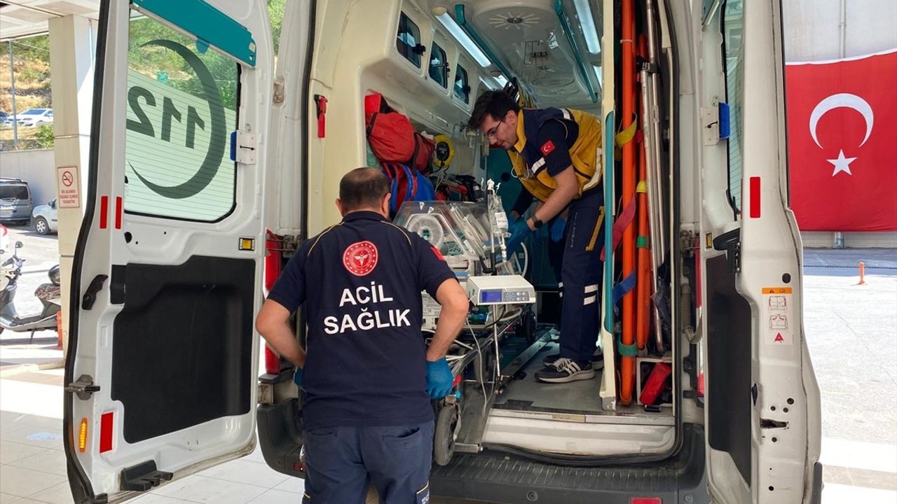 Amasya'da Prematüre Bebek için Ambulans Helikopter Gönderildi