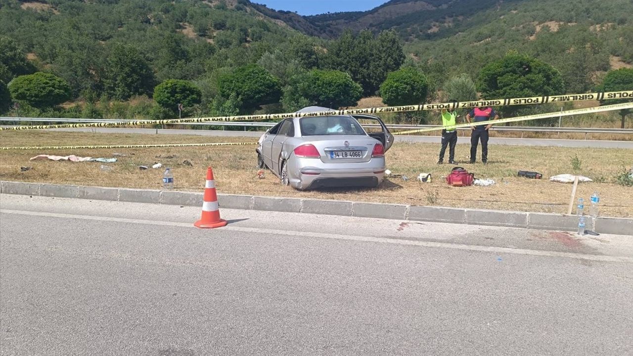 Amasya'da Trafik Kazası: 1 Çocuk Hayatını Kaybetti, 4 Yaralı