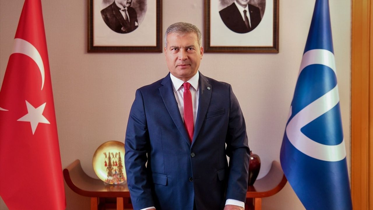 Anadolu Üniversitesi Açıköğretim Sistemi'nde Yenilik: İktisat ve İşletme Fakülteleri Birleştiriliyor