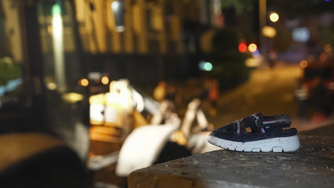 Ankara'da Sağanak Sonrası Binada Yıkım: 1 Yaralı