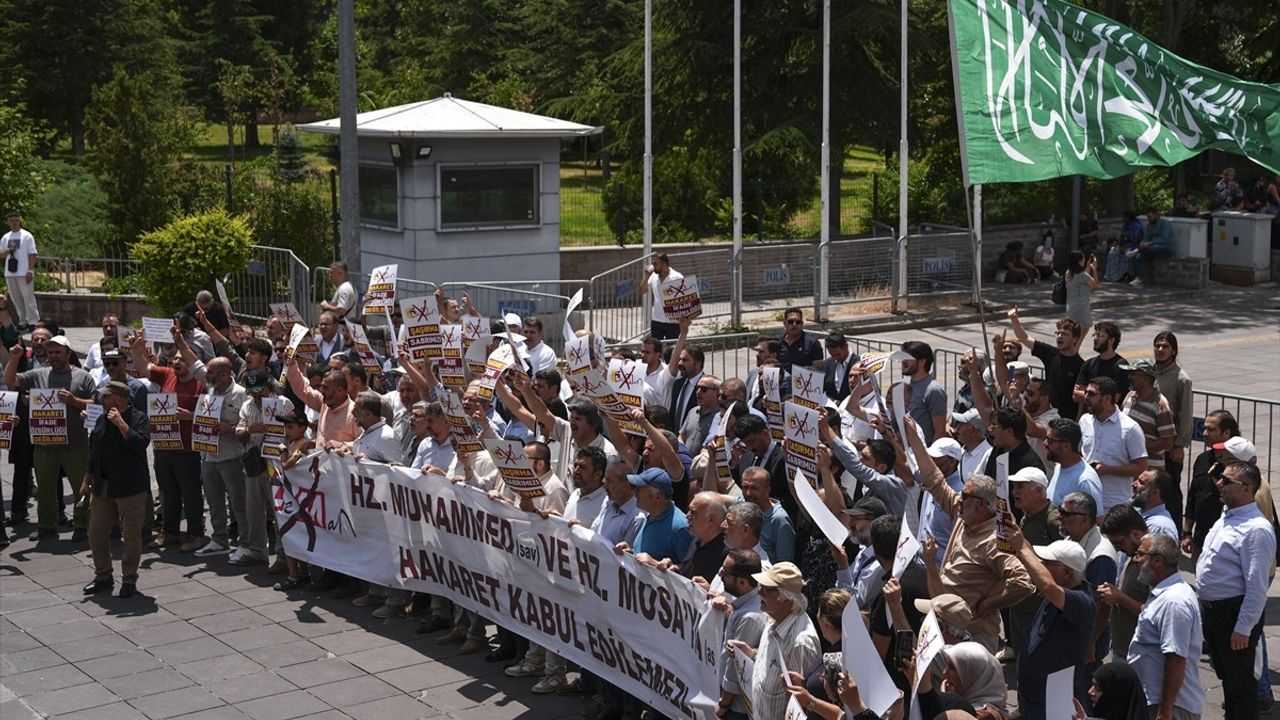 Ankara İnanç Özgürlüğü Platformu, Leman Dergisi'ne Suç Duyurusunda Bulundu