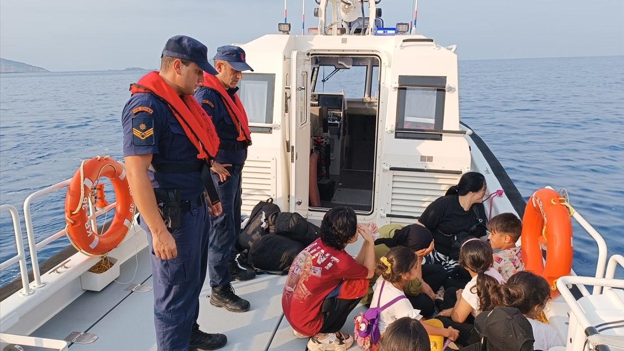 Antalya'da 21 Düzensiz Göçmen Yakalandı, 1 Şüpheli Gözaltında